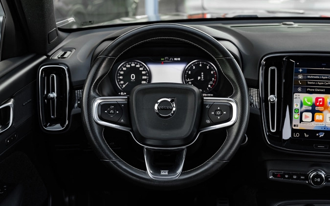 Volvo XC 40 cena 119900 przebieg: 147615, rok produkcji 2019 z Golub-Dobrzyń małe 781